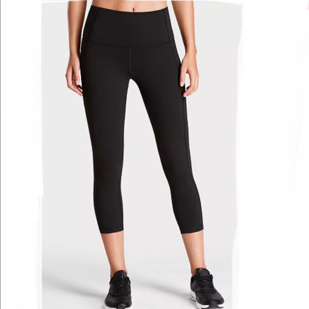 Victoria’s Secret Sport Knockout Crop Leggings